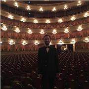 Cantante del Instituto Superior de Arte del Teatro Colón